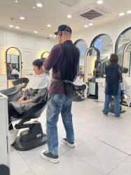 -丁和李朴美发沙龙