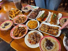-爆炸头阿姨小四川正宗川味小吃(无任何分店)