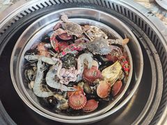 -锅老头海鲜铁锅炖