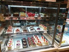 面包甜点陈列柜-巴黎贝甜(常德路店)