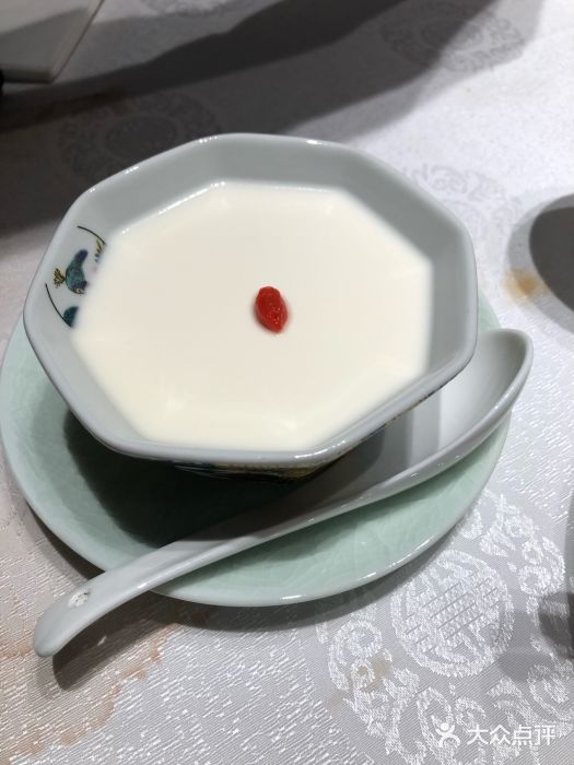 行家海鲜火锅酒家(静安寺店)手切招牌拼盘图片