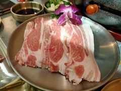 -围炉肉舍•炭烤活鳗•丹东海鲜烤肉(步行街店)