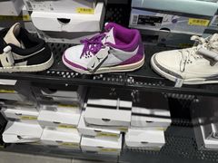 -燕莎奥特莱斯购物中心