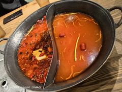 番茄麻辣鸳鸯锅底-袁山山重庆火锅(丈八北路店)