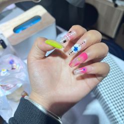 点击看大图 -A+·68自助美甲