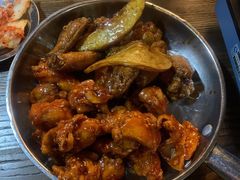 辣子鸡拼酱油鸡-MI WU FACTORY米屋美食工厂餐厅(绿地店)