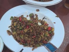 -湖南人家湘菜馆(镇江路店)