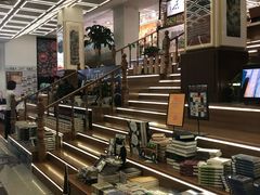 -新华书店(新街口旗舰店)