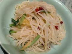 酸辣土豆丝-弄堂里· 江南名肴(西湖龙井路店)