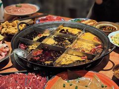 -周小明火锅(黑金冠社区店)