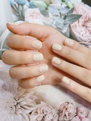 -蜜丝卡伦美甲美睫半永久