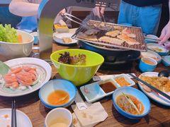 -明洞阿姨·韩式酱蟹烤肉·创意料理(三元桥店)