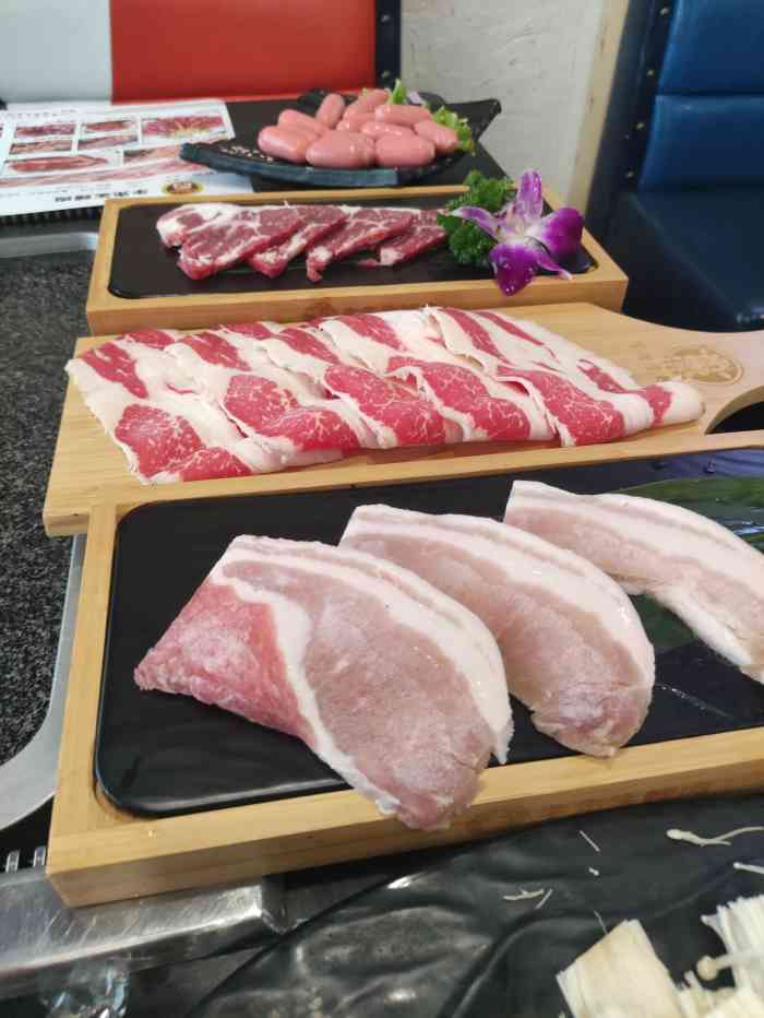 牛先生烤肉(威高购物中心店)-"晚上在威高广场这边办事,想起好久没吃