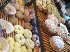 -焙丽拾光(麦凯乐直营店)