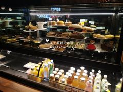 面包甜点陈列柜-星巴克臻选店(澳门伦敦人店)