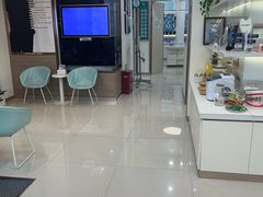 -维乐口腔(美维云门诊陆家嘴店)