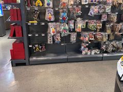-宠物世家(仲盛世界商城店)
