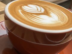 拿铁-VOYAGE COFFEE 咖啡烘焙工坊店(798艺术区店)