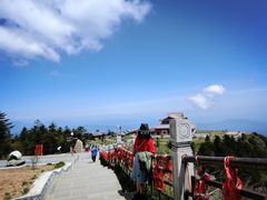 -峨嵋山金顶