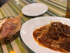 红酒煮牛舌-BISTROFIORE美伊娜(伊犁南路店)