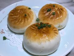 会拉丝的生煎包-东南里湖景餐厅·新闽菜(浦西万达店)