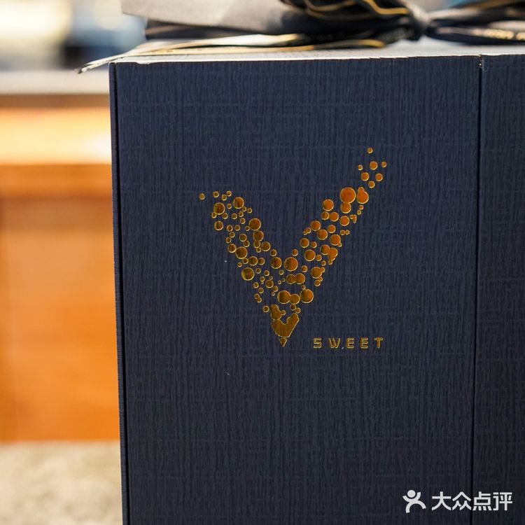 终于拔草V甜，布鲁斯女王戴冠很不错！