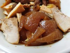 -松树干拌面店