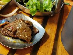 -叽叽扎扎烤肉场(生态城万达店)