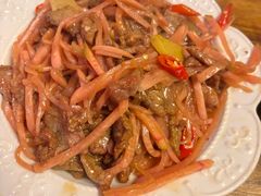 小炒牦牛肉-缘生态云南菜·野生菌庭院餐厅(华侨城店)