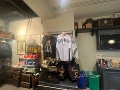 -九又四分之三站台哈利波特商店