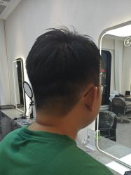 -苏豪美发S A L O N烫发染发