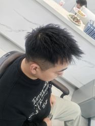 -尤司男士国潮理发馆