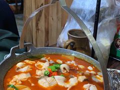 -老滇山寨•云南特色菜•地方菜•民族风情歌舞表演(金碧店)