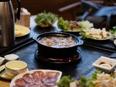 -有一锅·野生菌黑山羊腊排骨火锅(古城北门店)