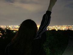 -鬼笑石后山停车场