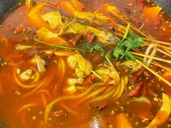 -鸿顺老铁锅美蛙鱼府(解放碑店)