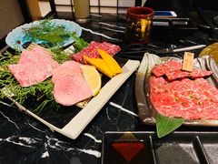 -山川小町·极番烧肉(新地假日广场店)
