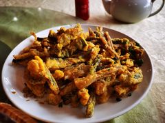 -鲤鱼塘农家山庄