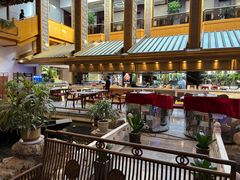 -舜耕山庄四时万和自助餐厅