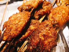 烤鸡翅-马路牙子地桌烤肉(工体店)
