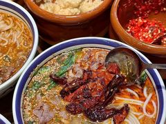 -云阿蛮云南生烫牛肉米线(奉贤路店)