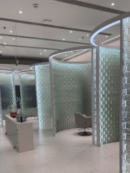 -Meng Lang 梦郎白金店