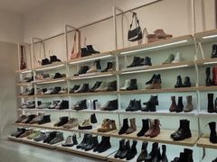 -hotwind热风(世纪东方广场店)