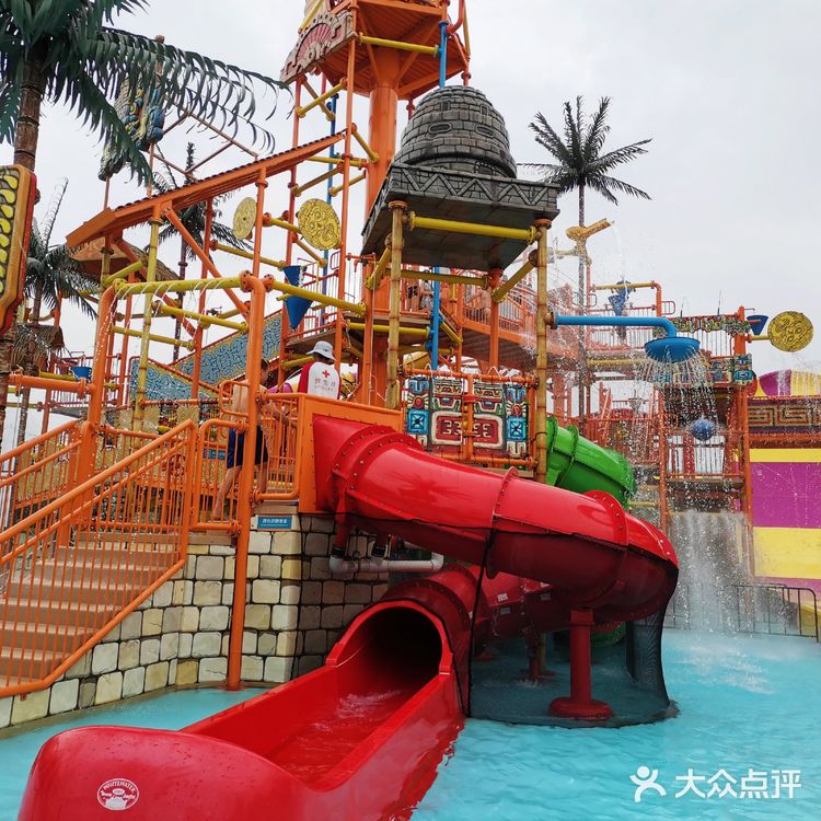 好多年没来这种水上公园了～这次来还是比较喜欢的～整体