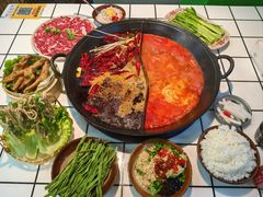 -扎起市井老火锅(乐山总店)