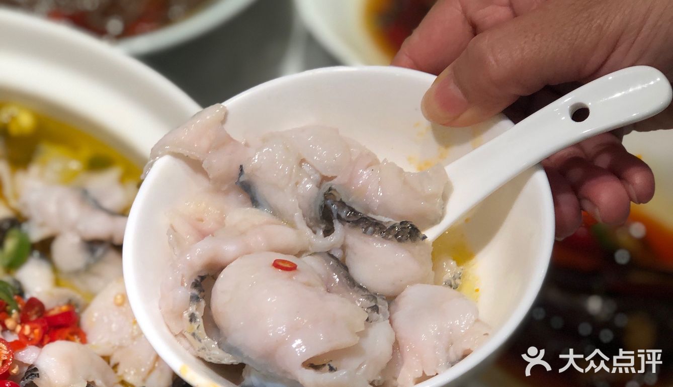 鱼肉紧致细嫩，青花椒恰到好处