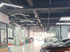 -哈贝卡汽车服务连锁(硕士路店)