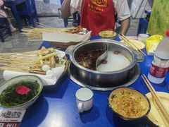 -马路边边·成都串串(翠柏路店)