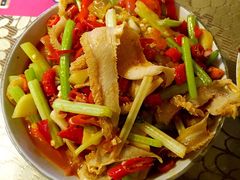 -独一佳老胡湘菜馆(矿山路店)