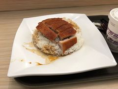 乳猪饭-太兴烧味餐厅(香港机场店)